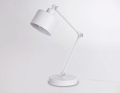 Настольная лампа Ambrella light Traditional TR8152
