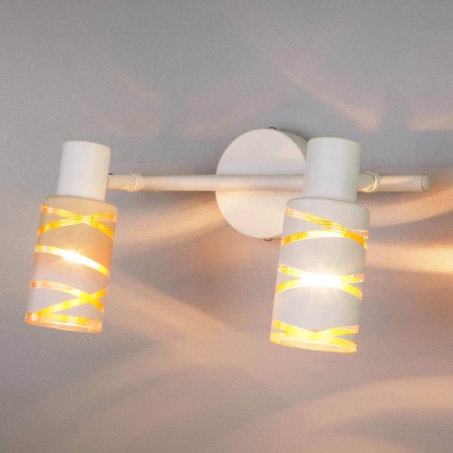 Настенный светильник Eurosvet 20085/2 белый