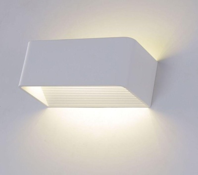 Настенный светильник Crystal Lux CLT 010W200 WH