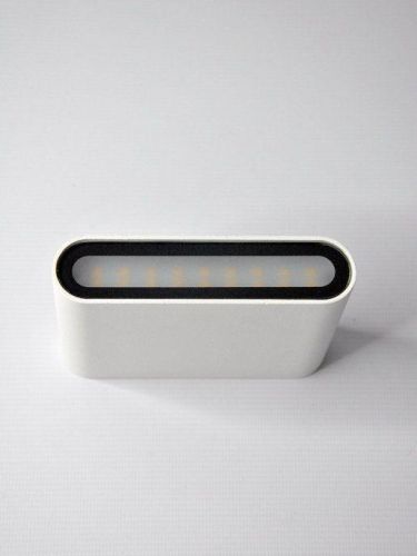 Уличный настенный светодиодный светильник Elvan BR-007T-6W-WW-Wh