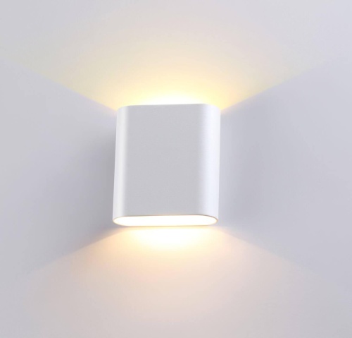 Настенный светодиодный светильник Novotech Bella 357947