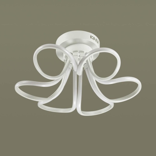 Потолочная светодиодная люстра Lumion Oscar 3642/72CL