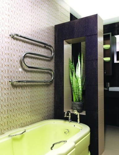 Водяной полотенцесушитель М-образный с полкой 600x500