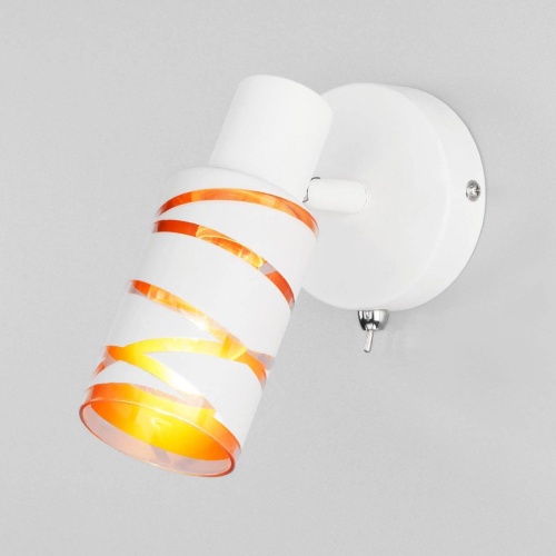 Настенный светильник Eurosvet 20085/1 белый