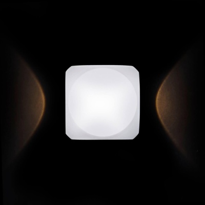 Уличный настенный светодиодный светильник Maytoni Bond Street O015WL-L4W